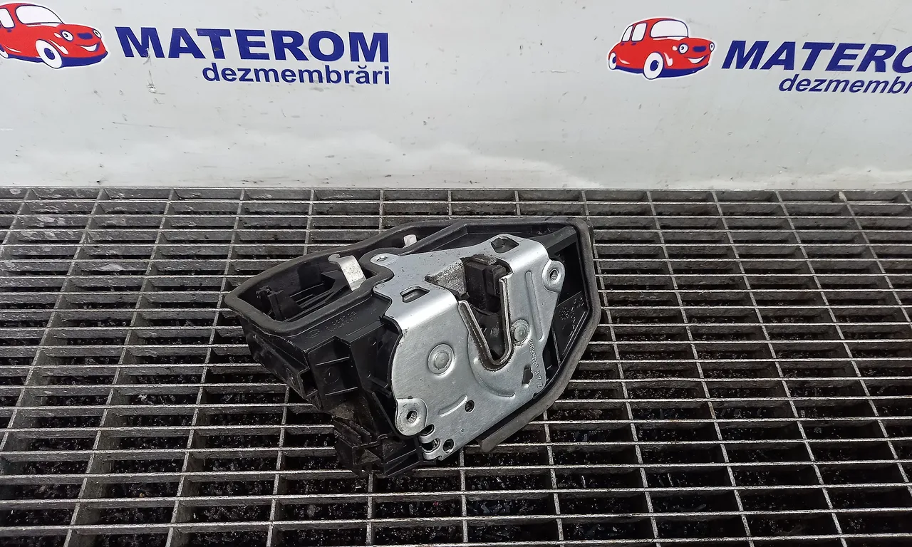 INCUIETOARE USA FATA DREAPTA BMW 1 2011-2019