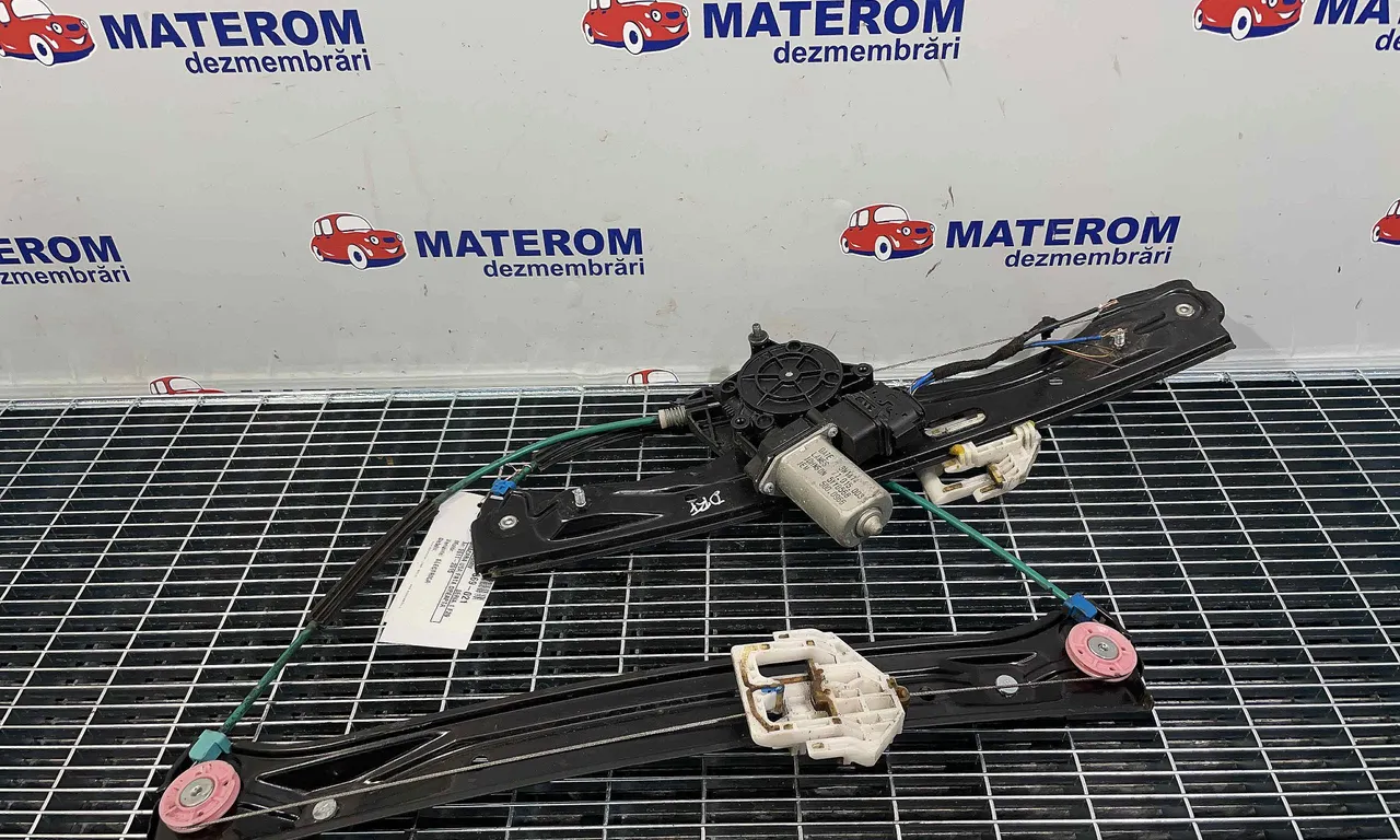 MACARA USA FATA DREAPTA BMW 1 2011-2019