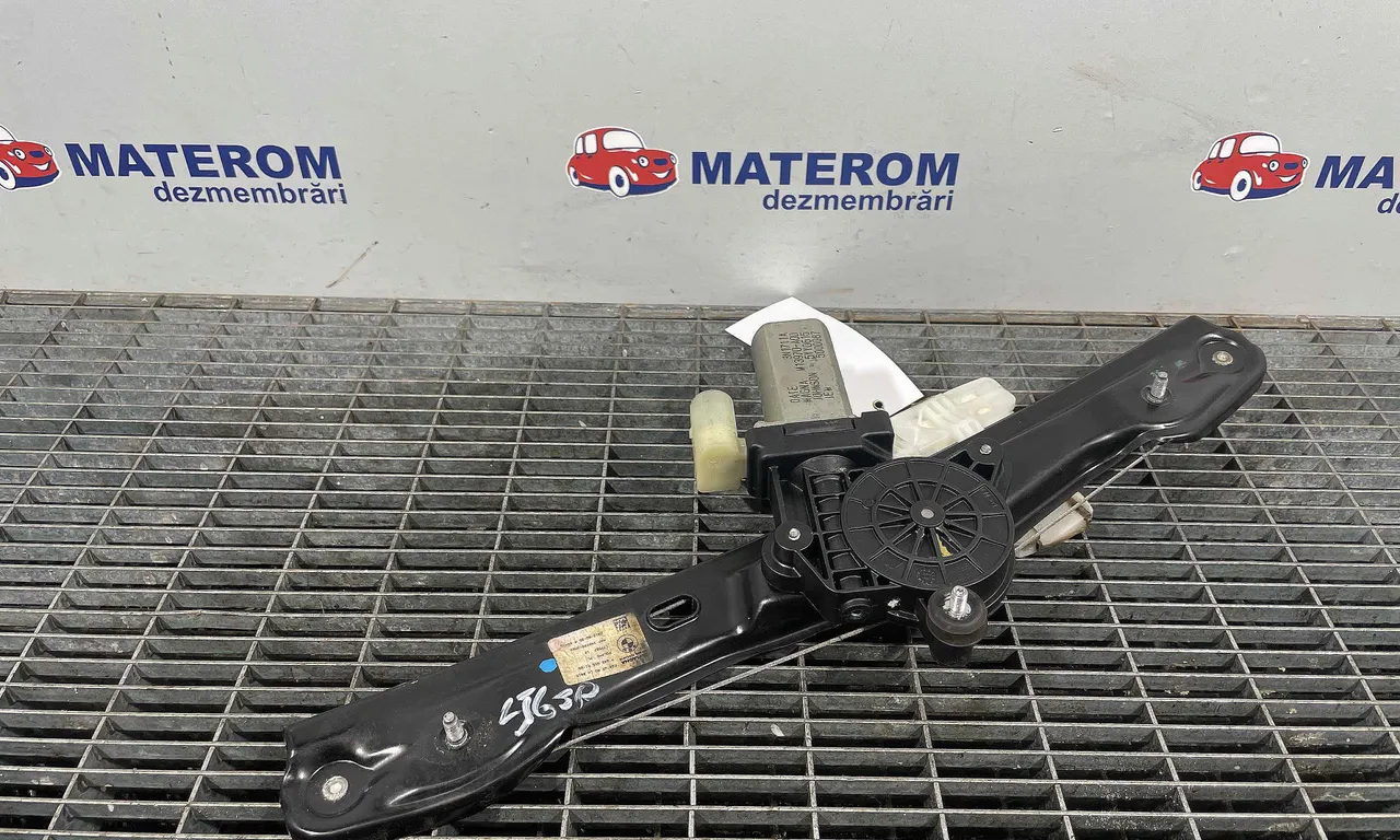 MACARA USA SPATE STANGA BMW 1 2011-2019