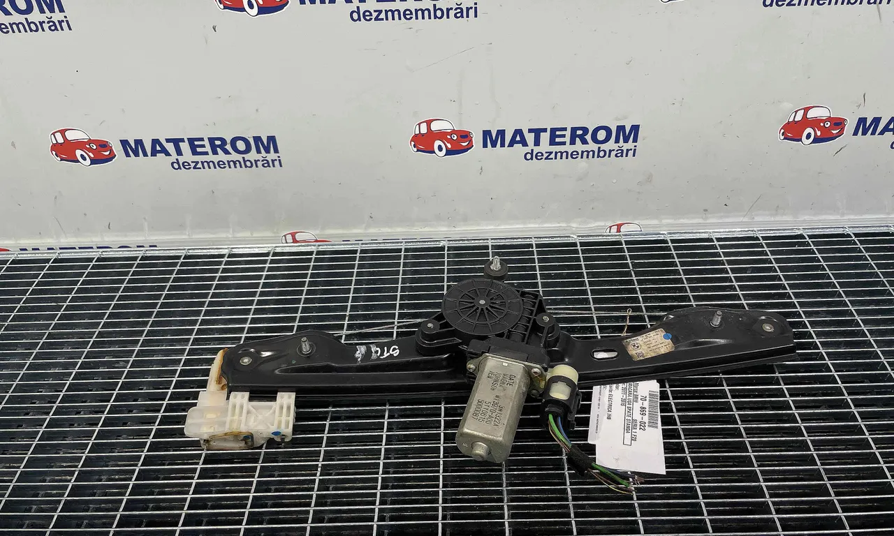 MACARA USA SPATE STANGA BMW 1 2011-2019