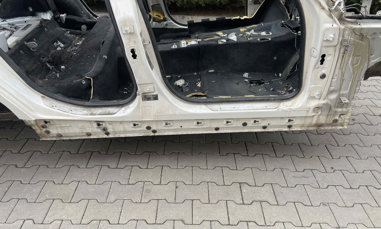 PRAG DREAPTA BMW 1 2011-2019