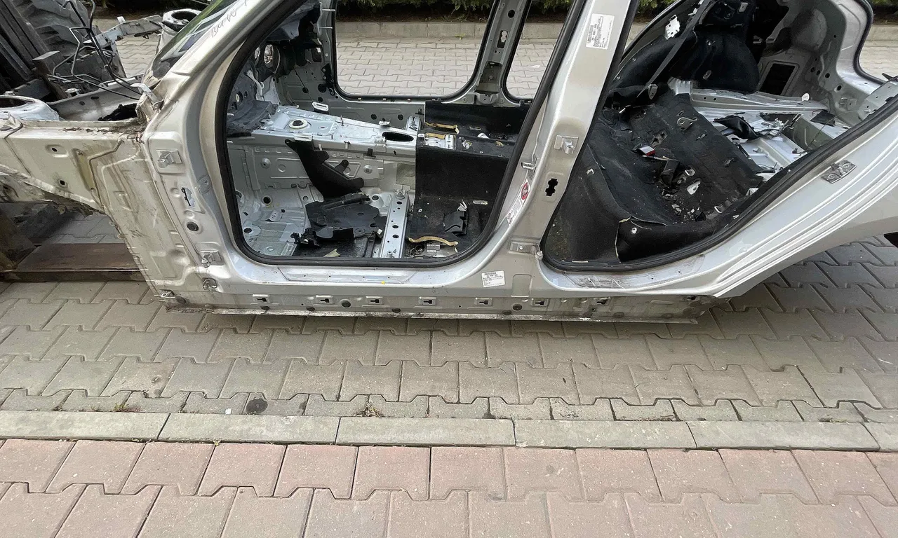 PRAG STANGA BMW 1 2011-2019