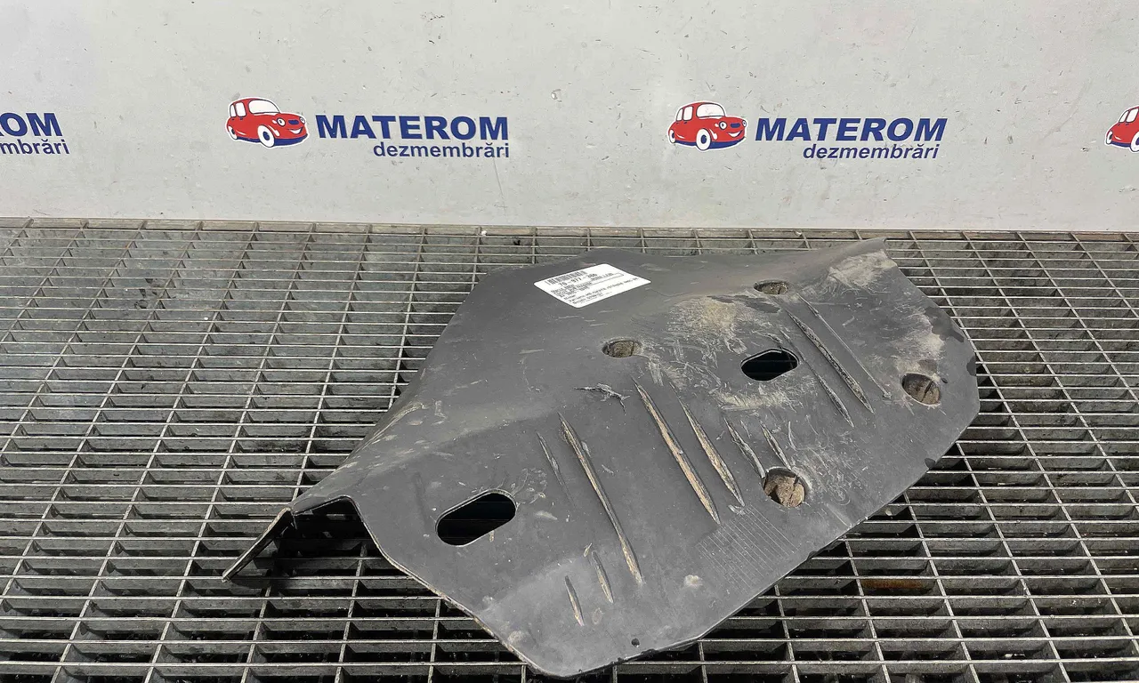 SCUT SUB MASINA BMW 1 2011-2019