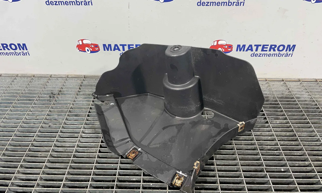 SCUT SUB MASINA BMW 1 2011-2019