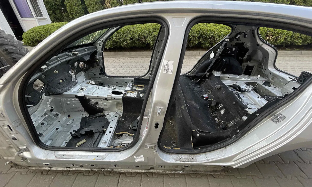 STALP MIJLOC STANGA BMW 1 2011-2019