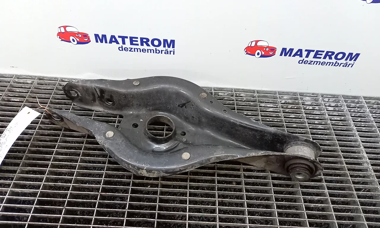 BRAT SPATE INFERIOR STANGA BMW 1 2011-2019