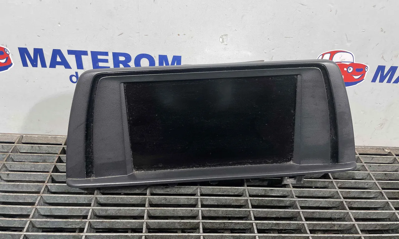 AFISAJ BORD BMW 1 2011-2019