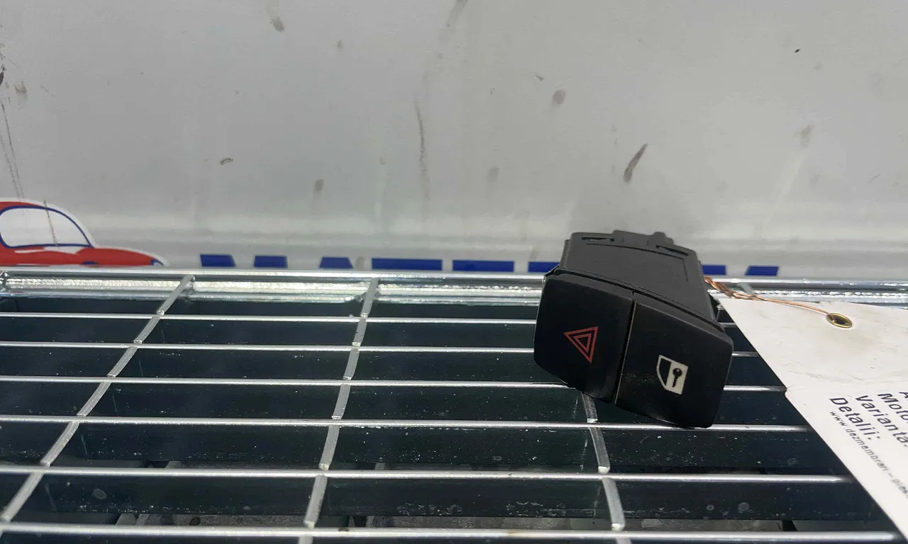INTRERUPATOR AVARIE BMW 1 2011-2019