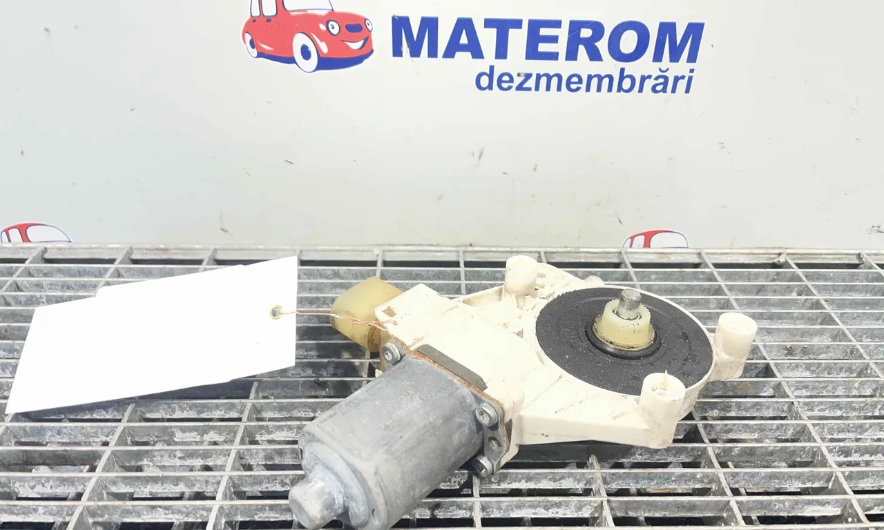 MOTORAS MACARA BMW 1 2011-2019