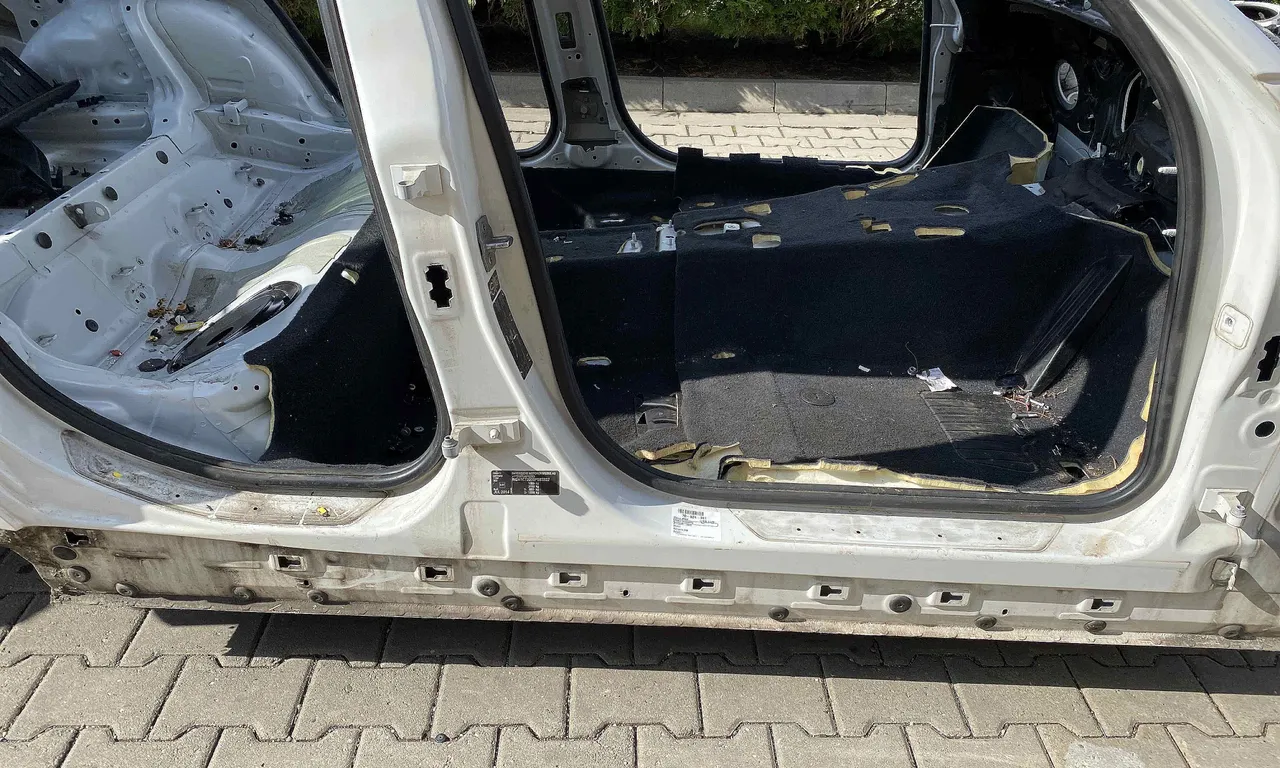 PRAG DREAPTA BMW 1 2011-2019