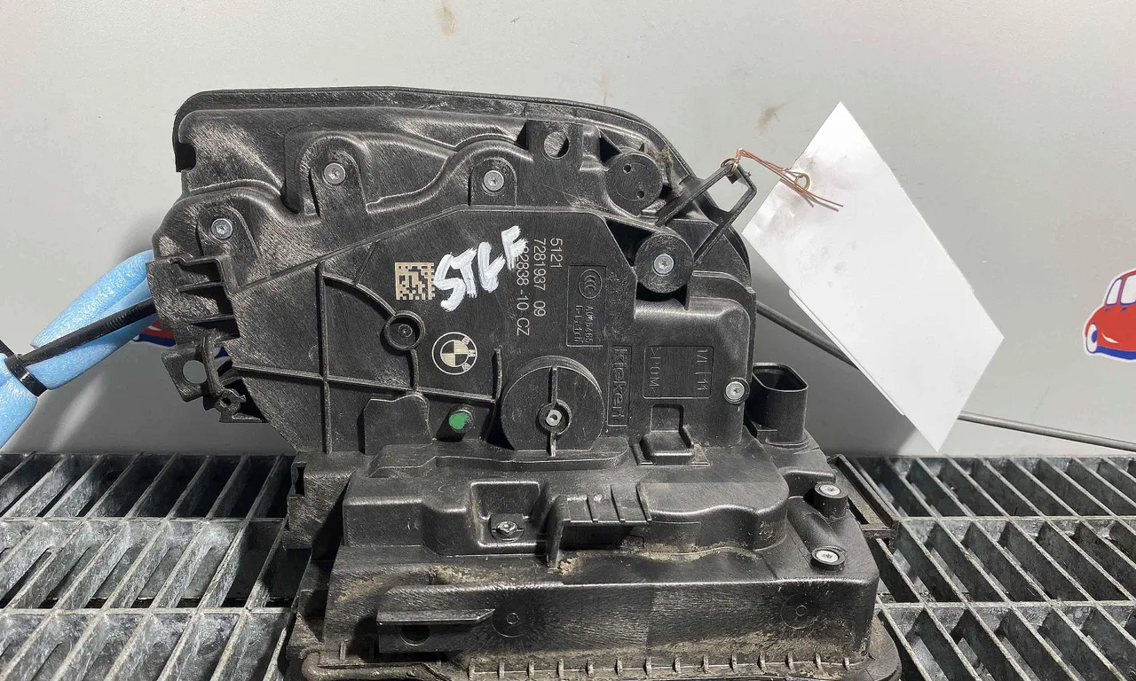 INCUIETOARE USA FATA STANGA BMW 2 Active 2013-2021