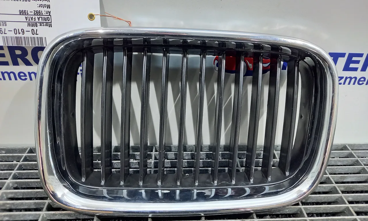 GRILA FATA BMW 3 1990-1998