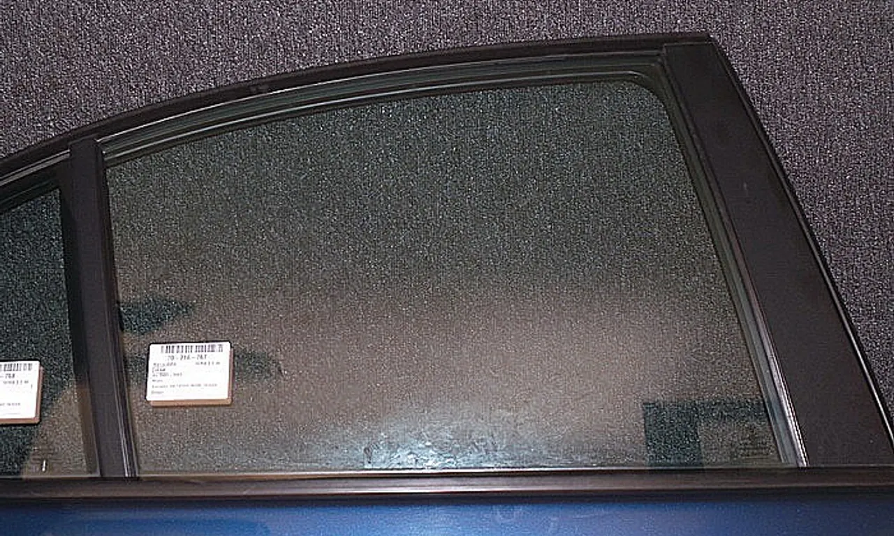 GEAM SPATE MARE DREAPTA BMW 3 1997-2005