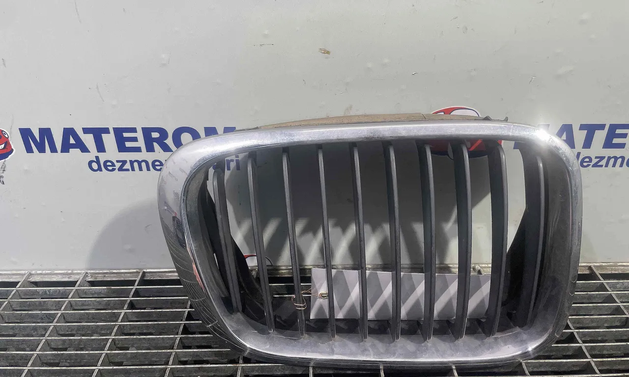 GRILA FATA BMW 3 1997-2005