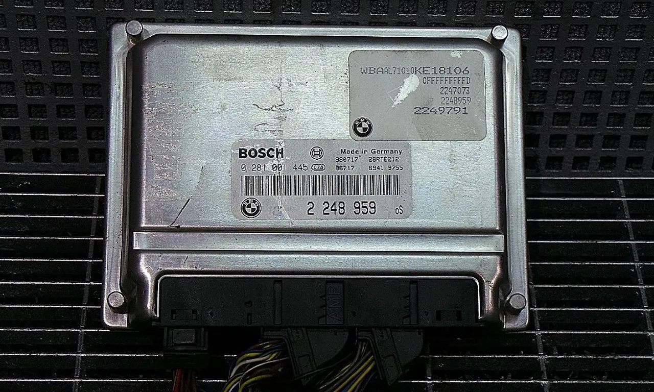 CALCULATOR MOTOR BMW 3 1998-2006