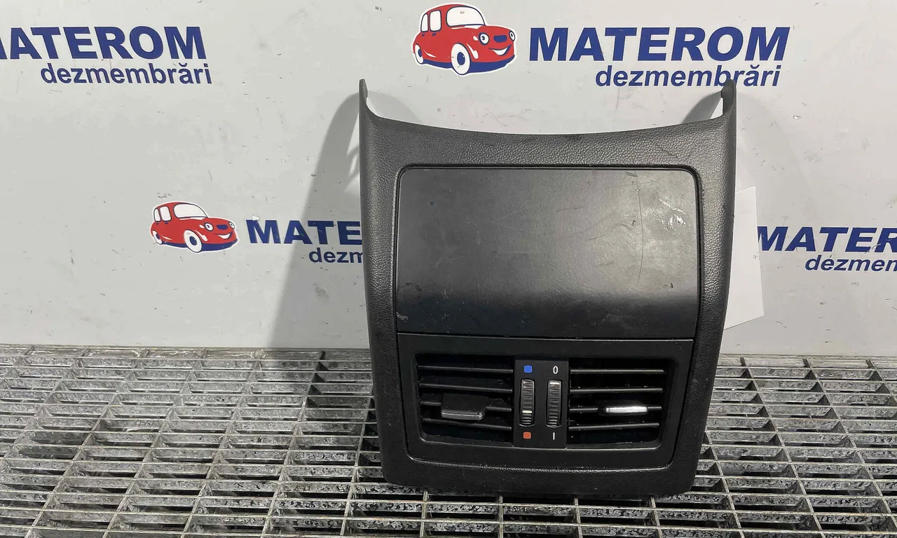 GRILA BORD BMW 3 2004-2012