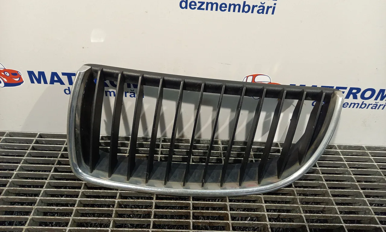 GRILA FATA BMW 3 2004-2012