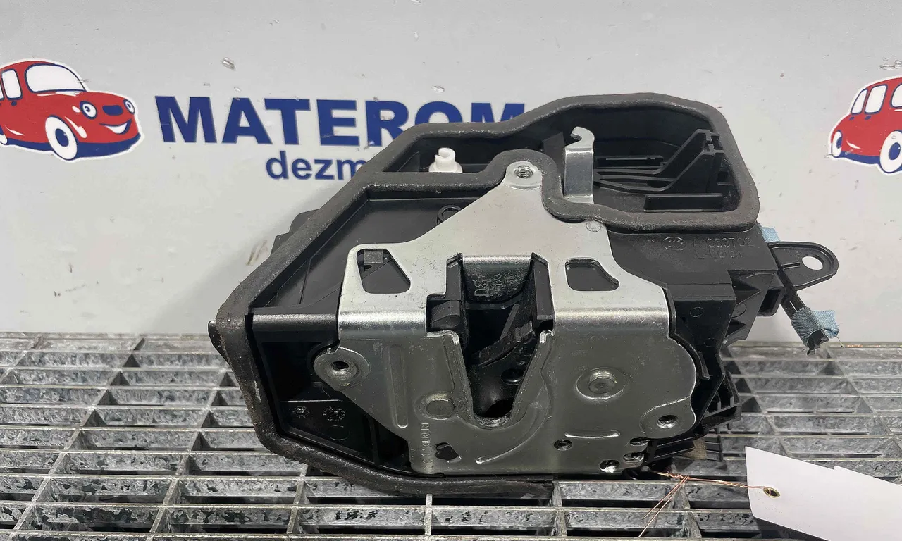 INCUIETOARE USA FATA STANGA BMW 3 2004-2012