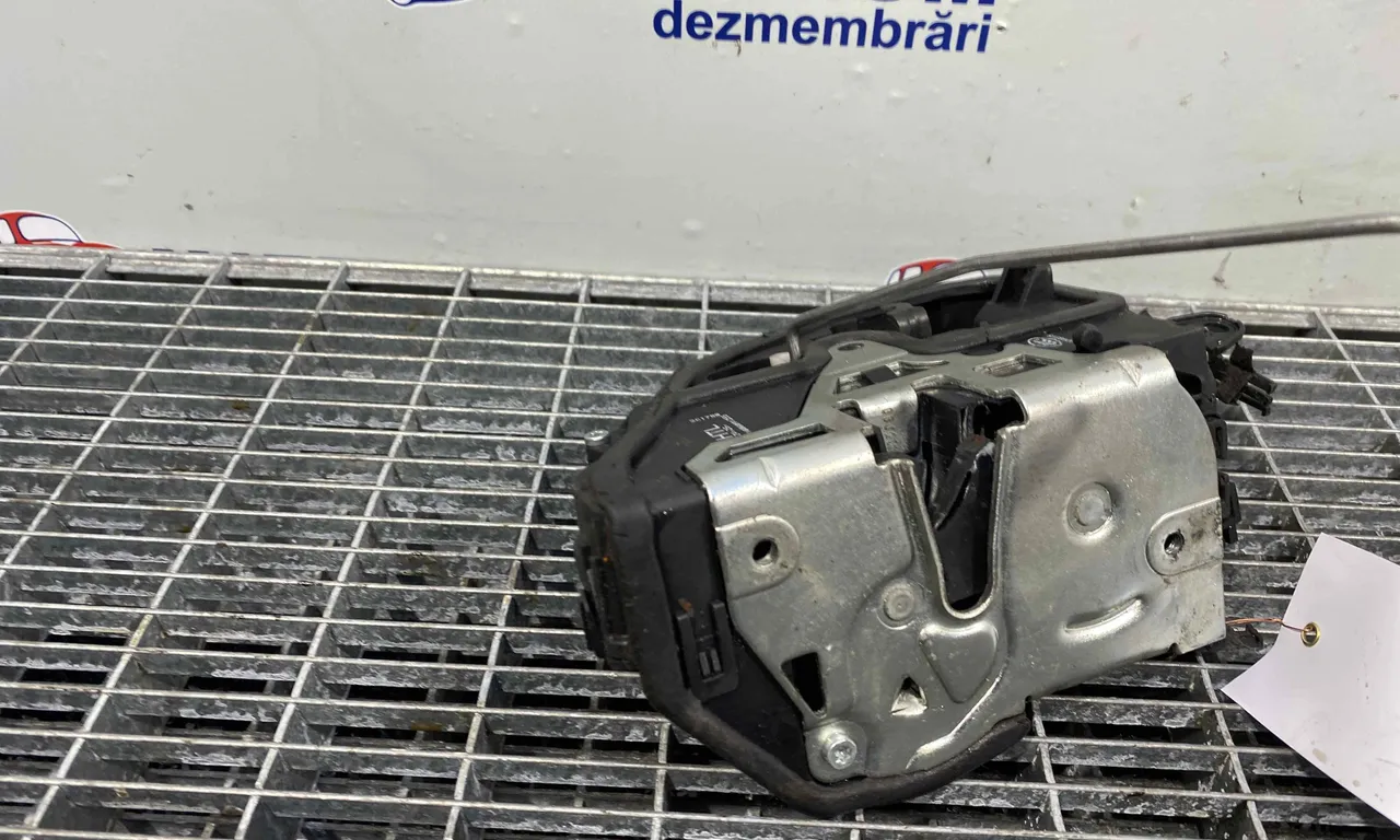 INCUIETOARE USA SPATE STANGA BMW 3 2004-2012