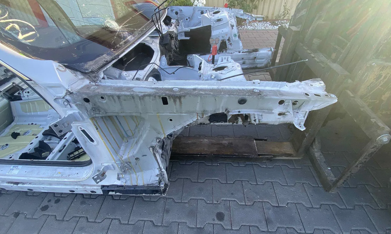 LONJERON DREAPTA BMW 3 2004-2012