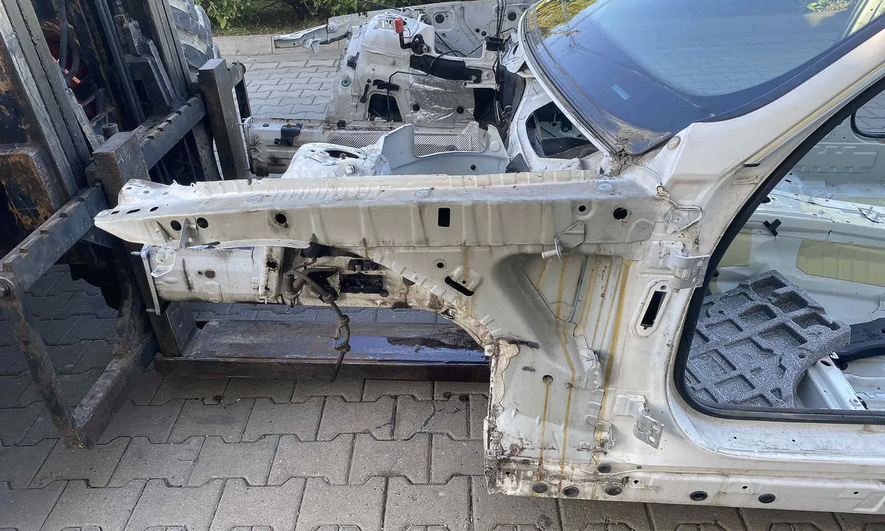 LONJERON STANGA BMW 3 2004-2012