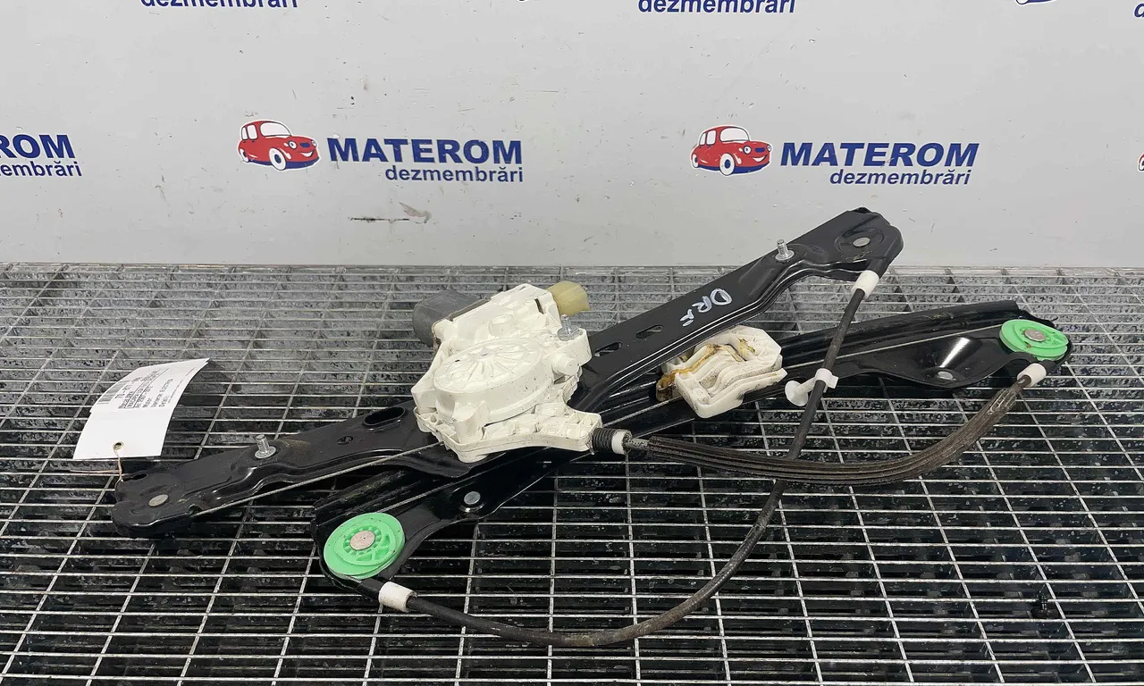 MACARA USA FATA DREAPTA BMW 3 2004-2012