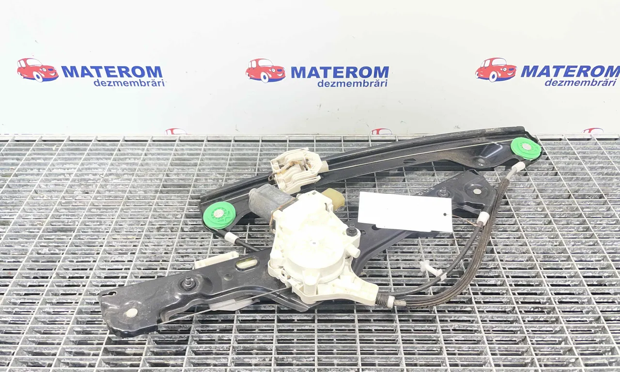 MACARA USA FATA DREAPTA BMW 3 2004-2012