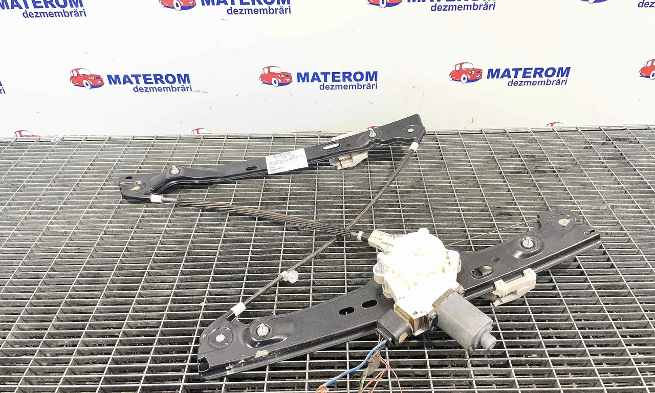 MACARA USA FATA DREAPTA BMW 3 2004-2012