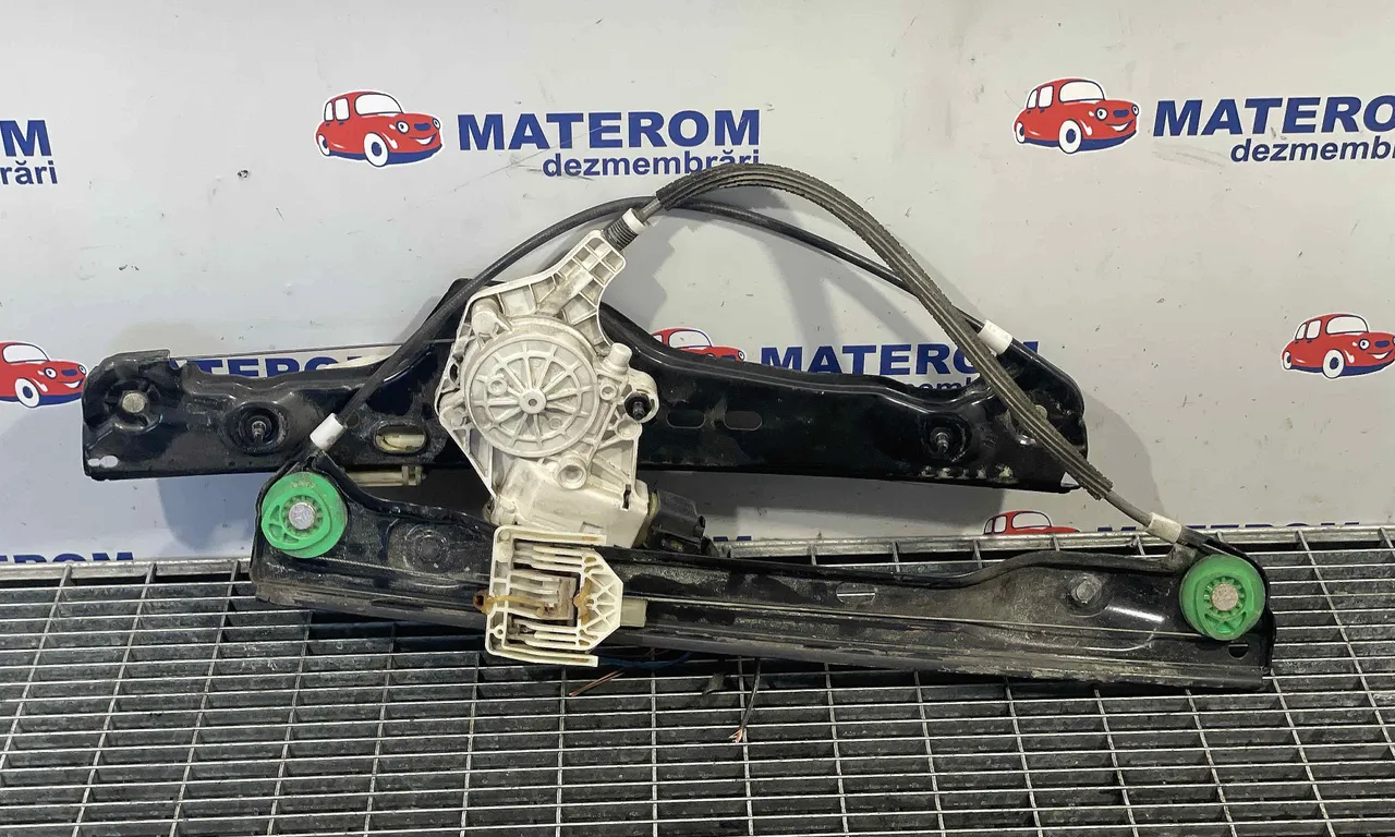 MACARA USA FATA STANGA BMW 3 2004-2012