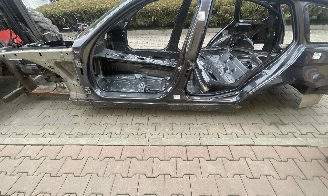 PRAG STANGA BMW 3 2004-2012