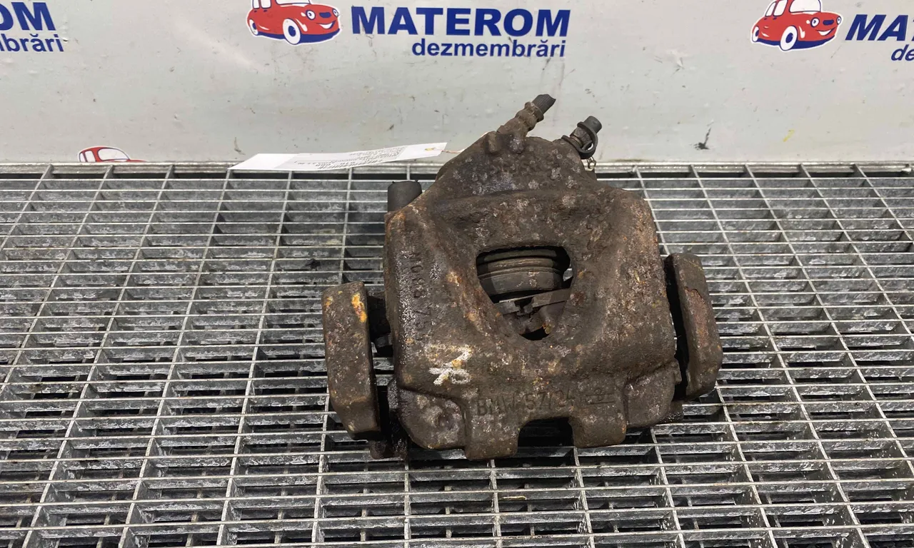 ETRIER FATA DREAPTA BMW 3 2004-2012