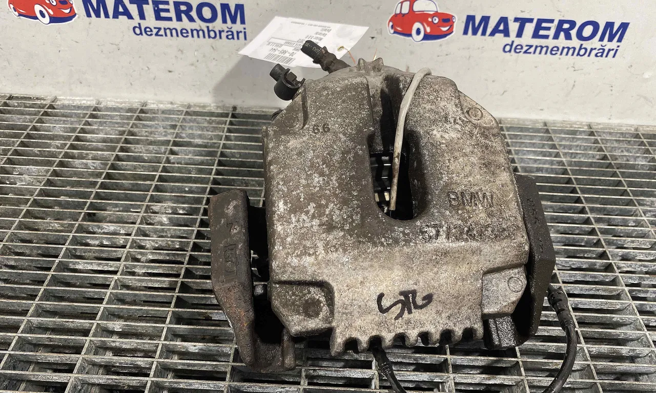 ETRIER FATA STANGA BMW 3 2004-2012
