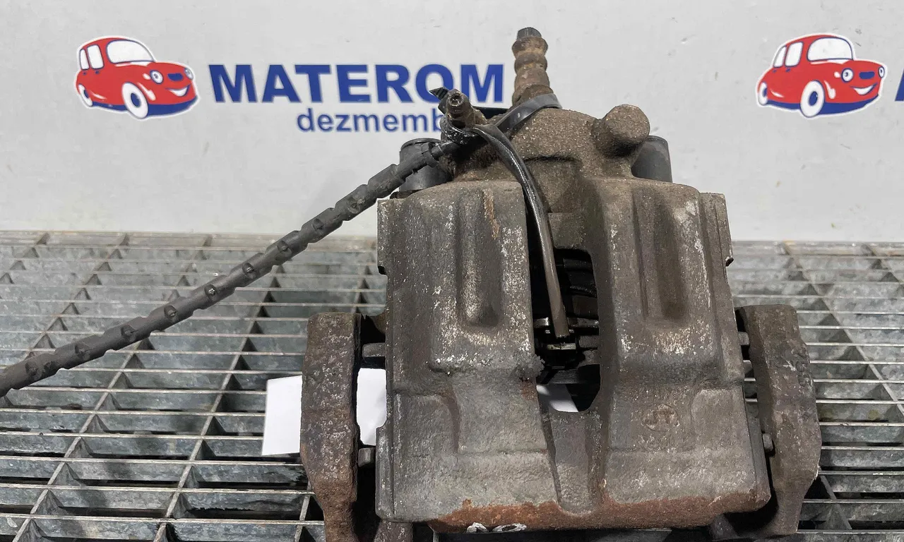 ETRIER SPATE DREAPTA BMW 3 2004-2012