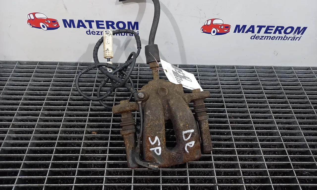 ETRIER SPATE DREAPTA BMW 3 2004-2012