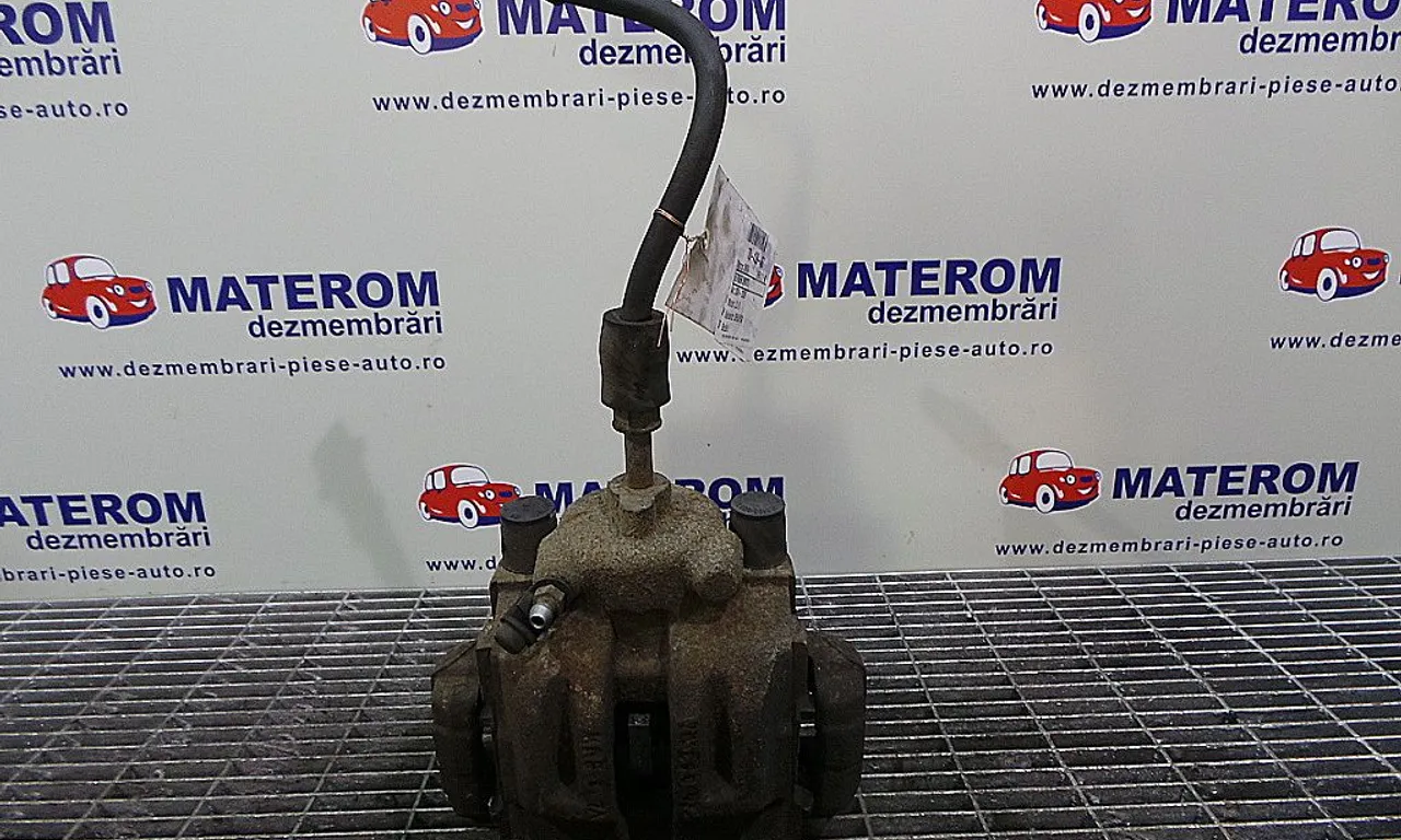 ETRIER SPATE DREAPTA BMW 3 2004-2012