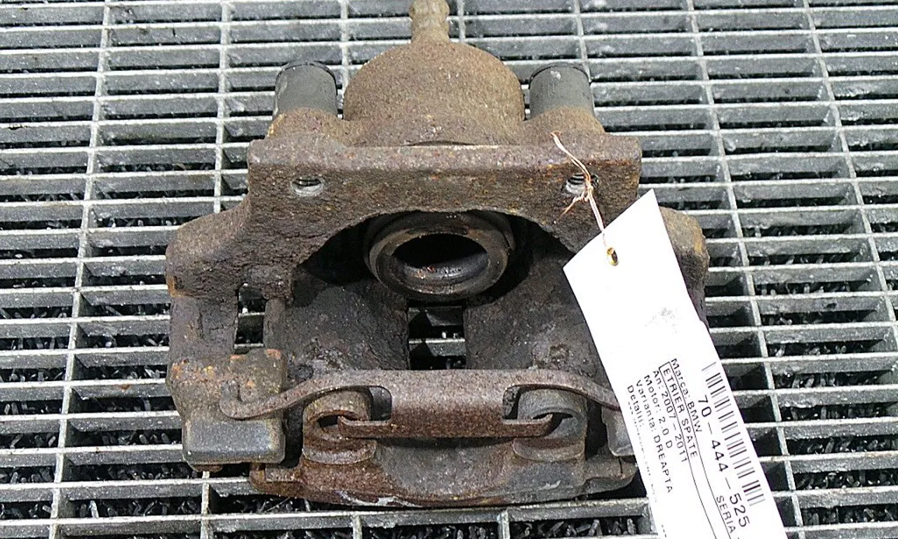 ETRIER SPATE DREAPTA BMW 3 2004-2012