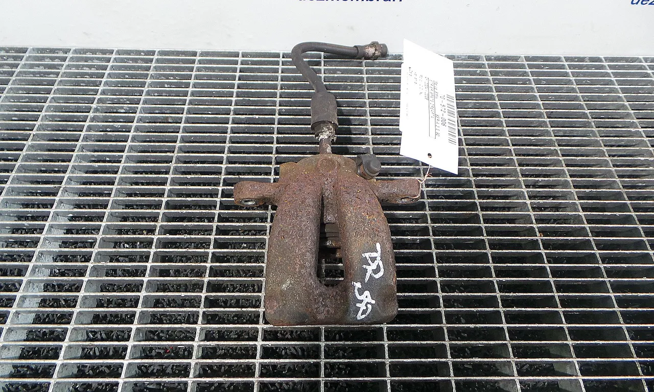 ETRIER SPATE DREAPTA BMW 3 2004-2012