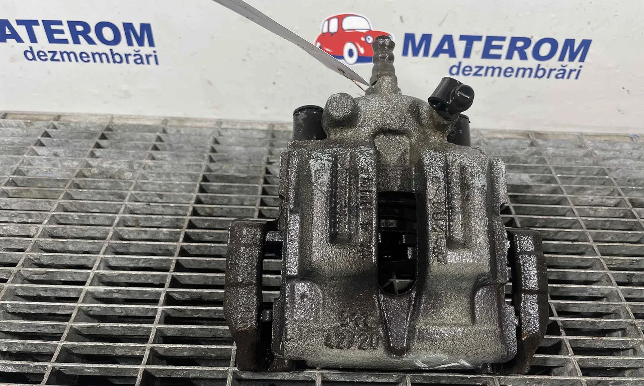 ETRIER SPATE STANGA BMW 3 2004-2012