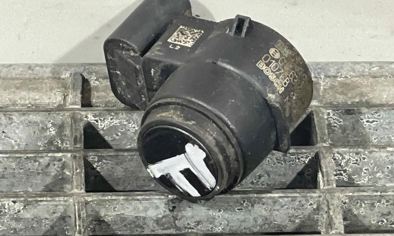 SENZOR PARCARE FATA BMW 3 2004-2012