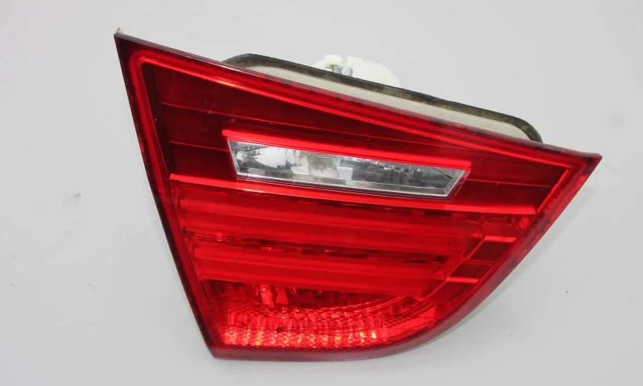 Stop LED capota / portbagaj stanga BMW 3 2004-2012