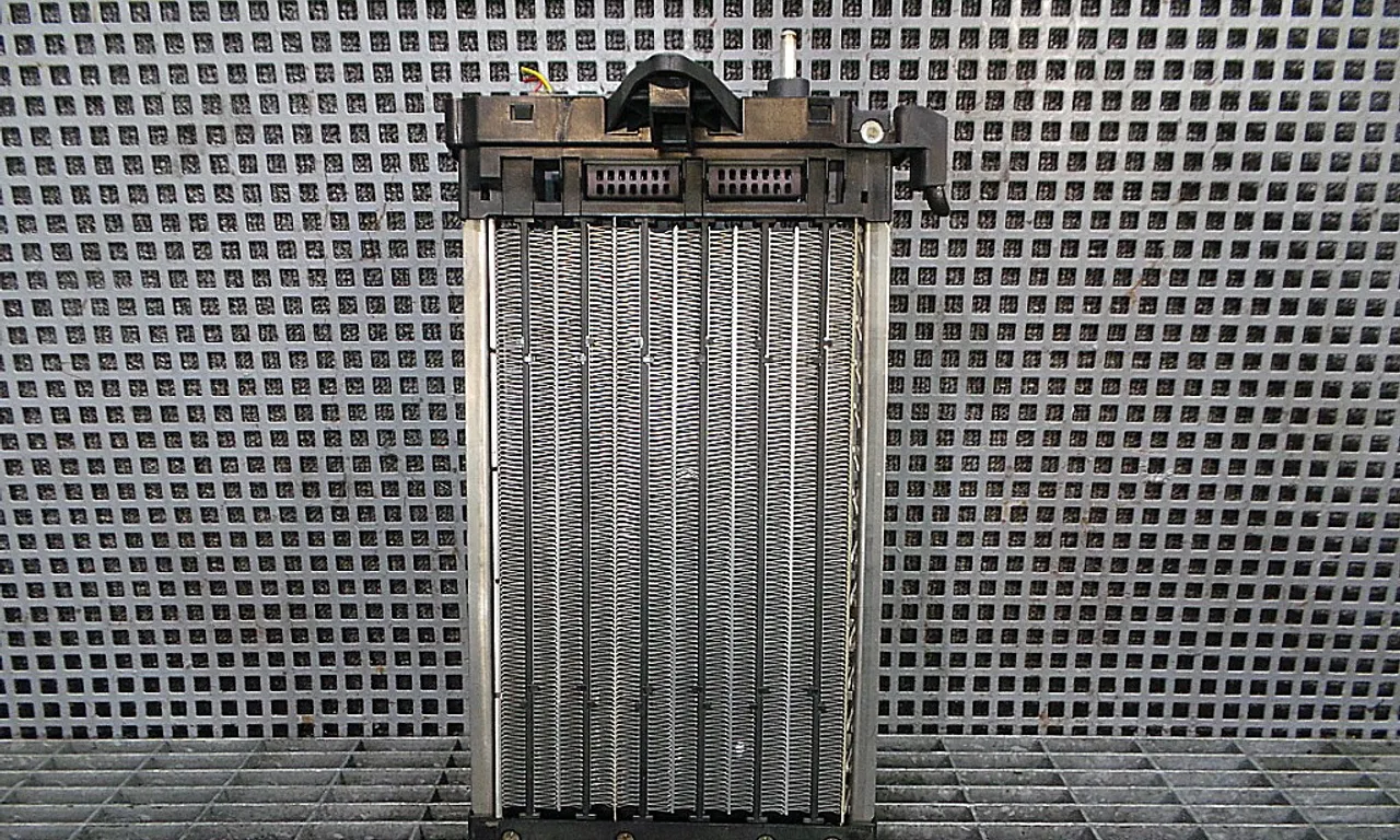 RADIATOR INCALZIRE BMW 3 2004-2012