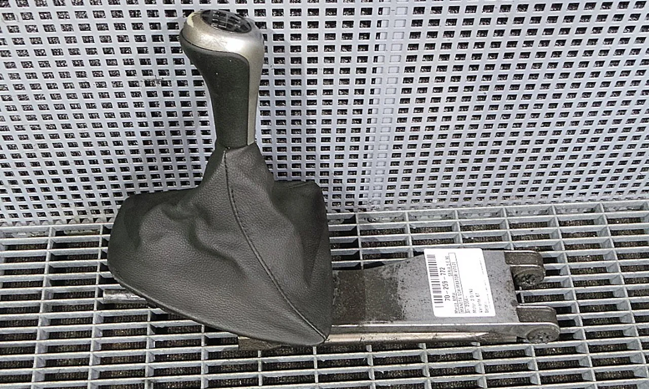 MANETA SCHIMBATOR VITEZE BMW 3 2004-2012