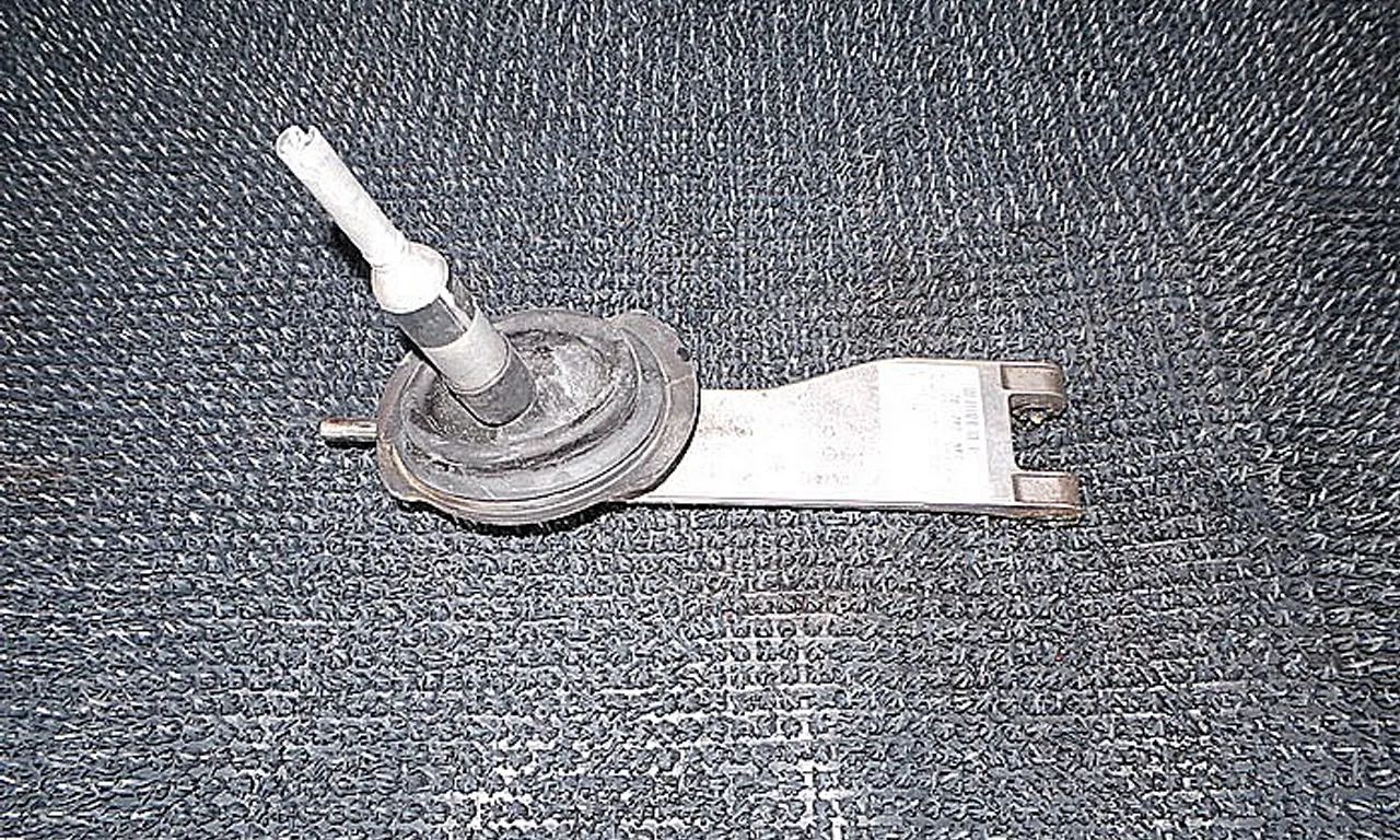 MANETA SCHIMBATOR VITEZE BMW 3 2004-2012