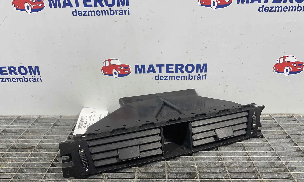 GRILA BORD BMW 3 2004-2012