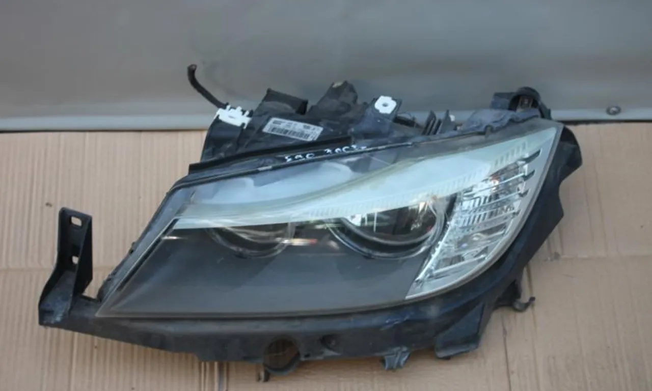 Far dreapta BMW 3 2004-2012