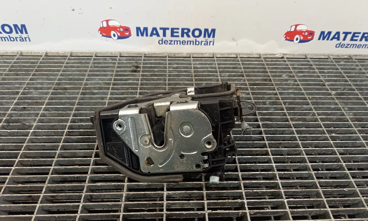 INCUIETOARE USA FATA STANGA BMW 3 2005-2013