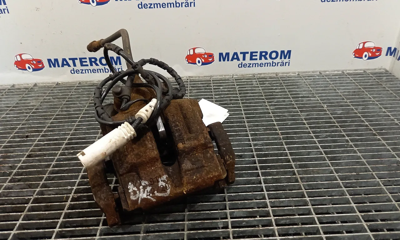 ETRIER SPATE DREAPTA BMW 3 2005-2013