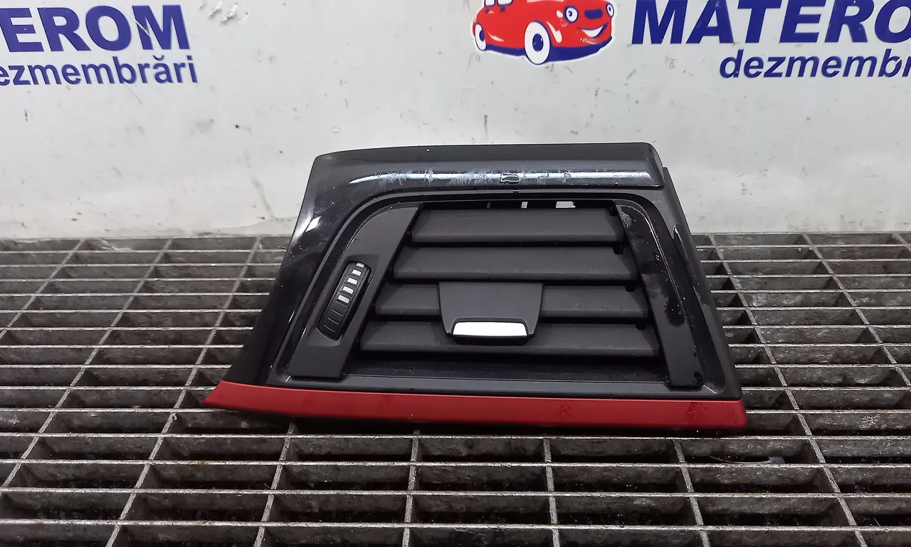 GRILA BORD BMW 3 2011-2018