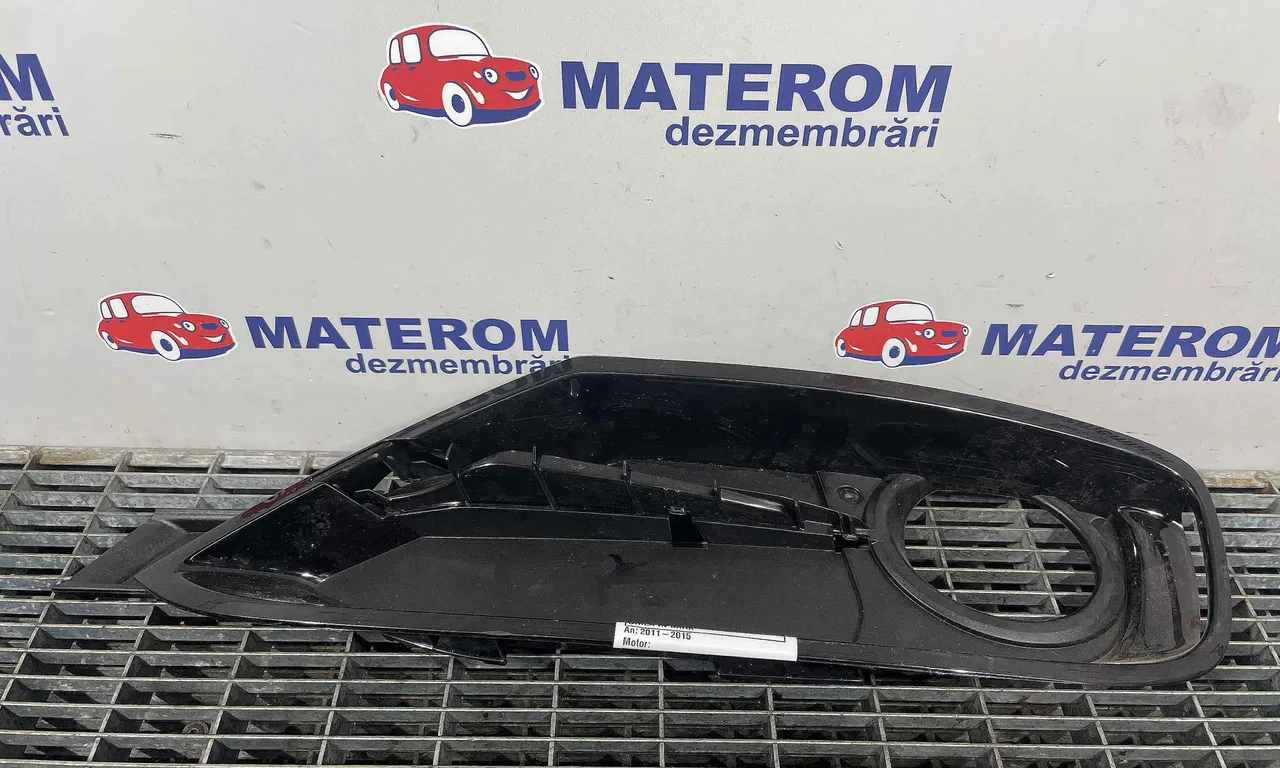 GRILA IN BARA BMW 3 2011-2018