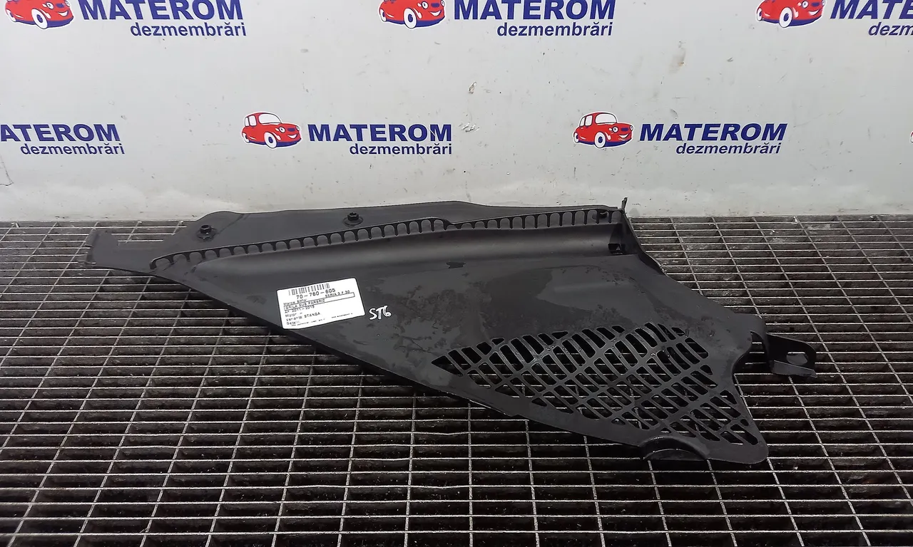 GRILA SUB PARBRIZ BMW 3 2011-2018